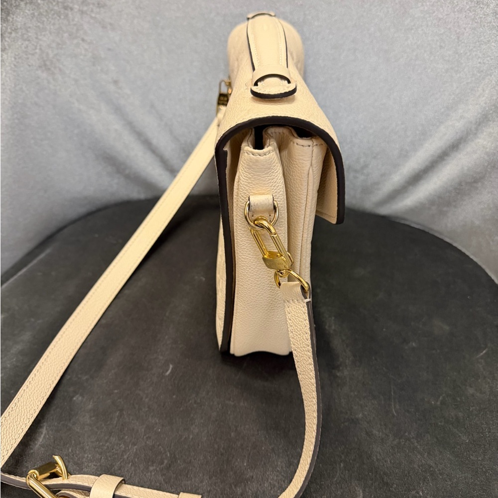 Louis Vuitton Ivory Crossbody Bag - Picture 6 of 7